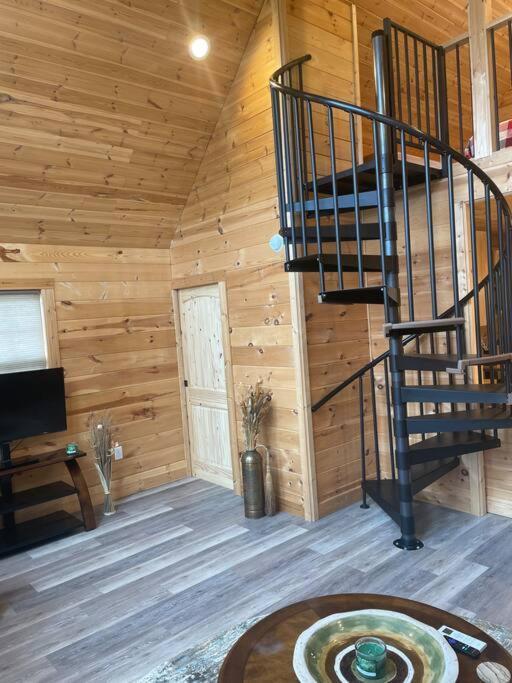 Cozy 1 Bedroom Cabin In The Heart Of Jonesborough Esterno foto